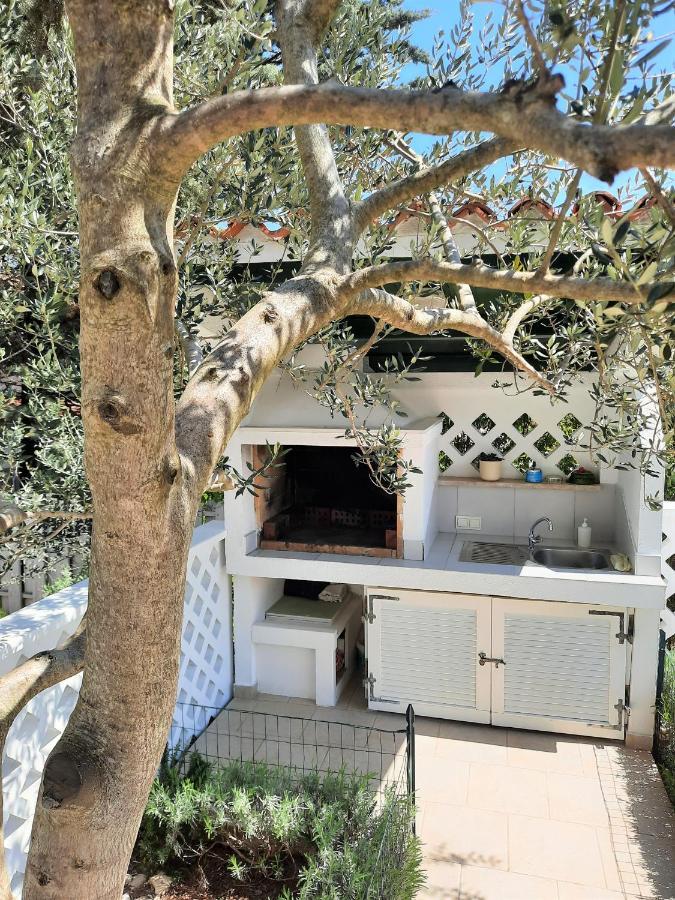 Apartment Mato Barbariga Exterior foto